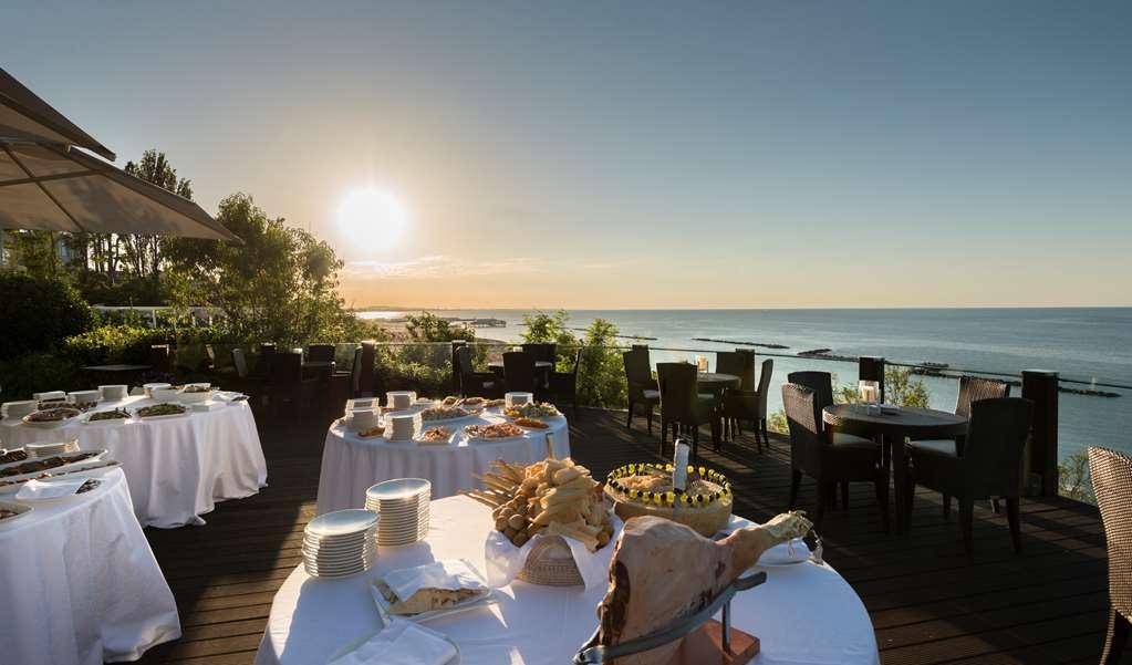 Sans Souci Hotel 4*